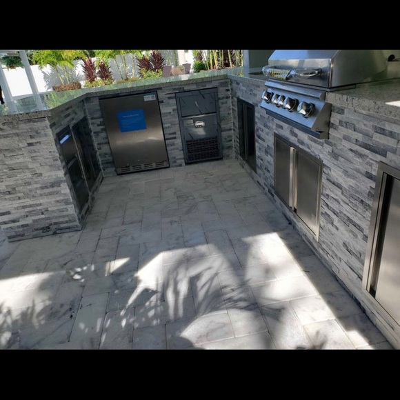 Meet your Posher, Michael 786 806 9440 - Picture 14 of 17